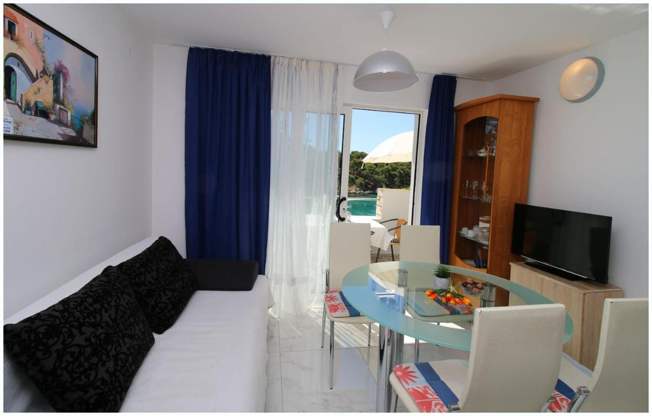Apartments Elvis Primošten Buitenkant foto